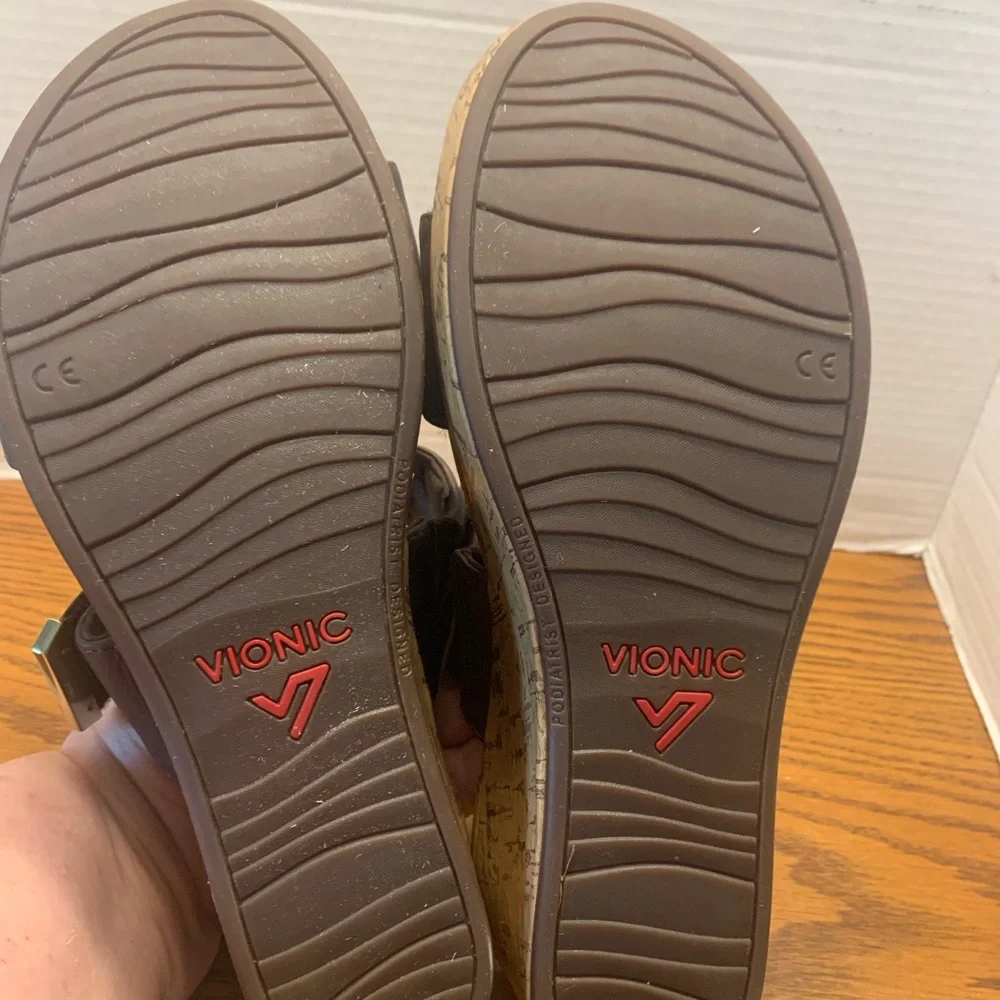 Vionic Brown Leather Wedge Shoes with Cork look Footbed Size 9 - Picture 13 of 14